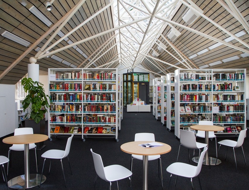 In der Bibliothek